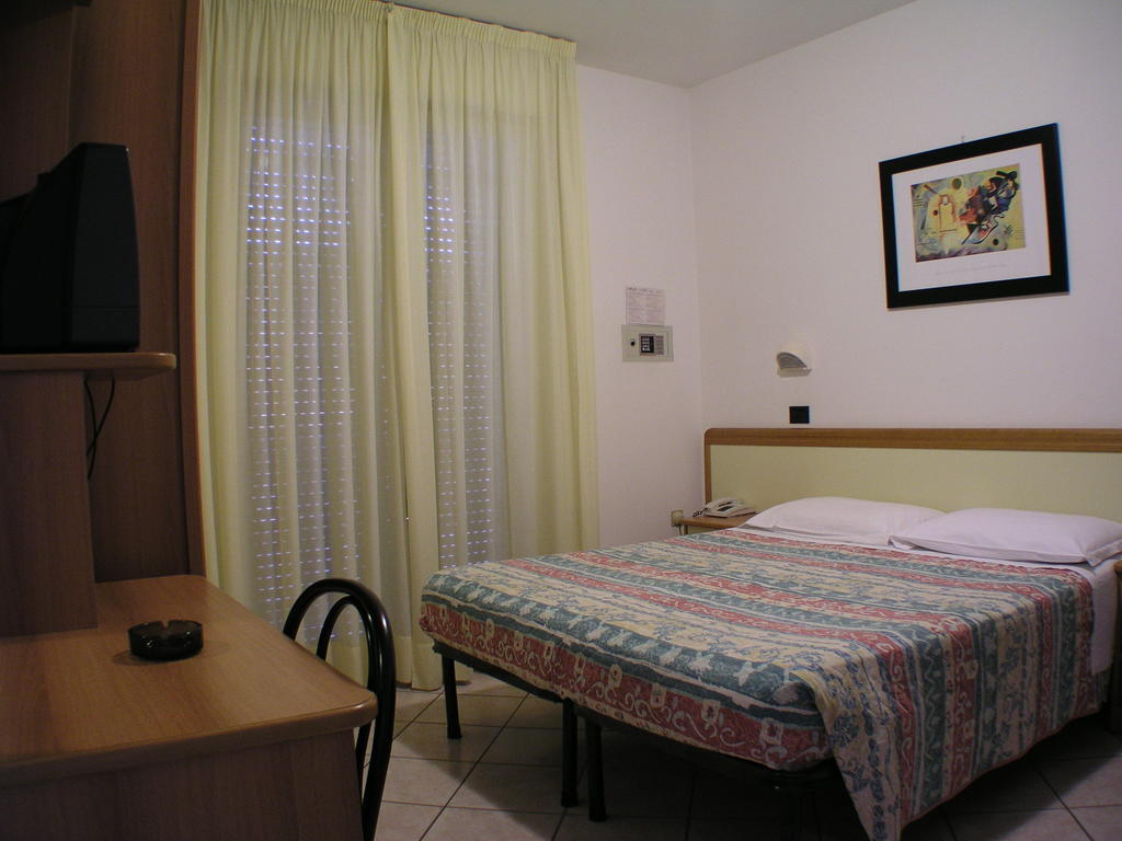 Hotel Villa Boschetti San Mauro Mare Bilik gambar