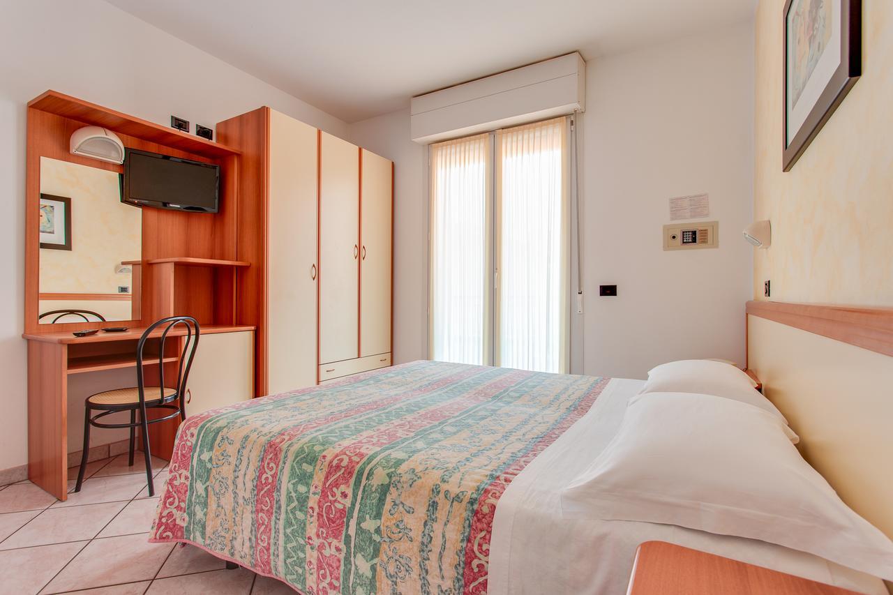 Hotel Villa Boschetti San Mauro Mare Luaran gambar
